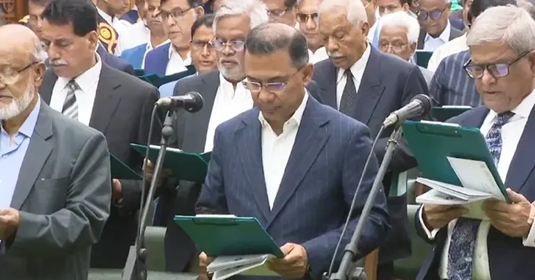 শপথগ্রহণ অনুষ্ঠানে তারেক ও অন্যান্যরা